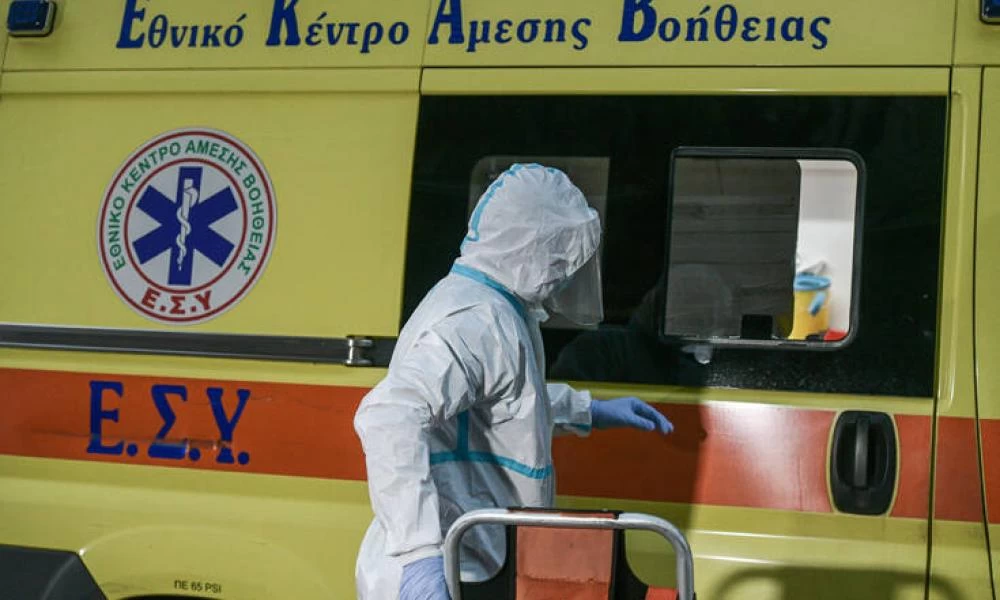 Συναγερμός στο ΚΑΤ: Θετικός στον κορονοϊό τραυματιοφορέας